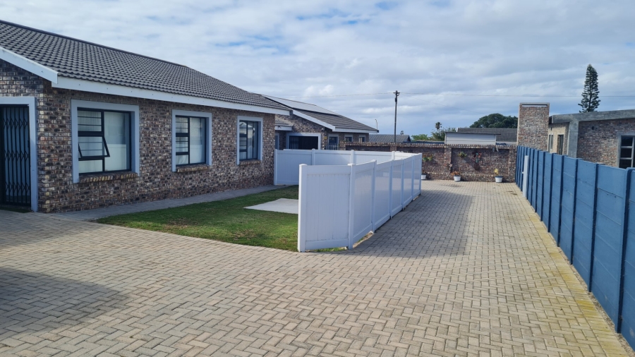 6 Bedroom Property for Sale in Dana Bay Western Cape